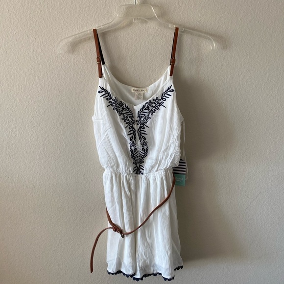 Double Zero Pants - NWT White Romper with belt